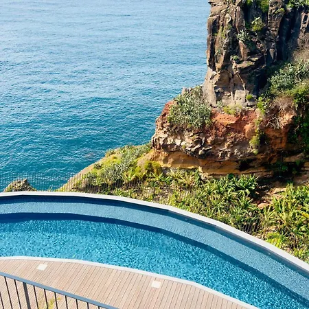 Apartment Sea Front Camara de Lobos