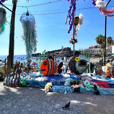 Sea Front Apartment *