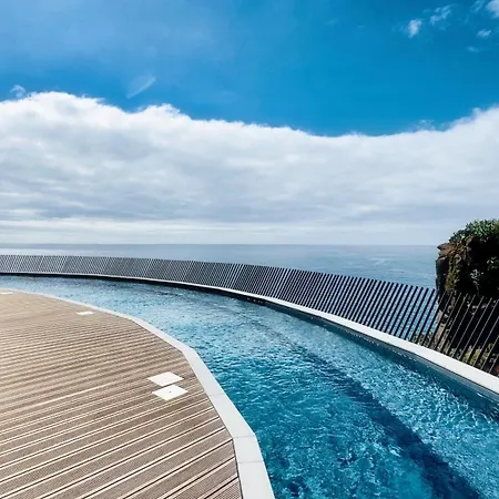 Sea Front Apartament Câmara de Lobos