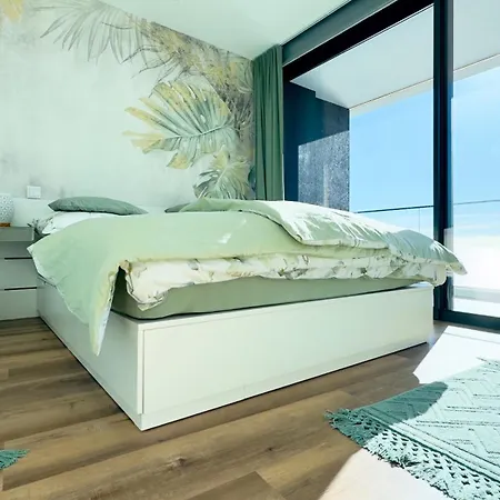 Sea Front Apartament