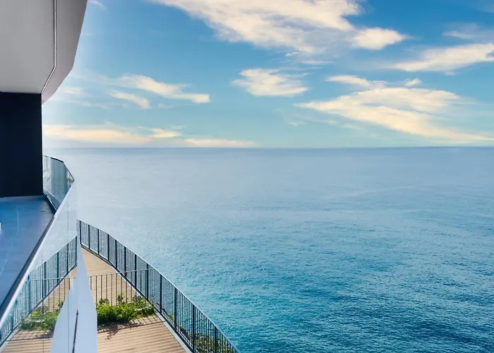 Sea Front Câmara de Lobos